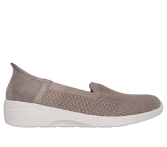 Skechers Womens Arya Skip-In Shoes In Taupe