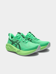 Asics Mens Novablast 5 Shoes In Vital Green