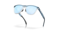 Oakley Unisex Frogskin Range Sunglasses In Transparent Stonewash