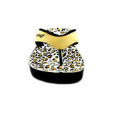Aerosoft Womens Sandals In Gold