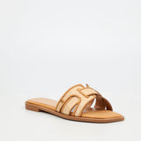 Butterfly Feet Ladies Dorey 7 Shoes In Tan