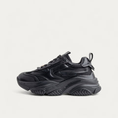 La Her Womens Sneakers In Black