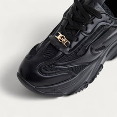 La Her Womens Sneakers In Black