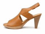 Froggie Ladies Lea Waxy Heels In Tan