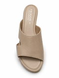 Froggie Ladies Lea Waxy Slippers In Stone