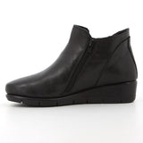 Hush Puppies Ladies Gracious Short Boots In Black