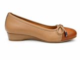 Hush Puppies Ladies Rishelle Two Tone Flat Shoes In Caramel