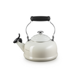 Le Creuset Classic Kettle In Meringue