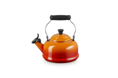 Le Creuset Classic Kettle Flame