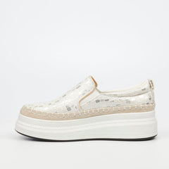 Butterfly Feet Ladies Semhora 24 Shoes In White