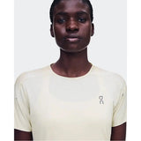 On Womens Performance-T Shirt In Off-White