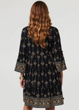 Stella Morgan Printed Knee Length Dress In Black
