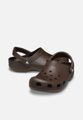 Crocs Unisex Classic Shoes In Coffee