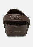Crocs Unisex Classic Shoes In Coffee