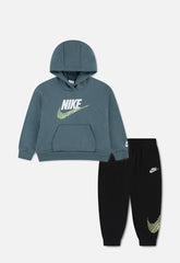 Nike Boys Nsw Itz 2 Pcs Oversize Hoodies & Joggers In Black