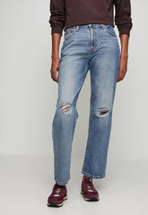 Levis Womens Easy Dad Jeans In Medium Indigo