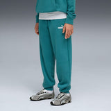 Puma Boys Essential No.1 Logo Sweatpants In Emerald Green