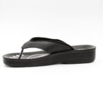 Aerosoft Womens Sandals In Black