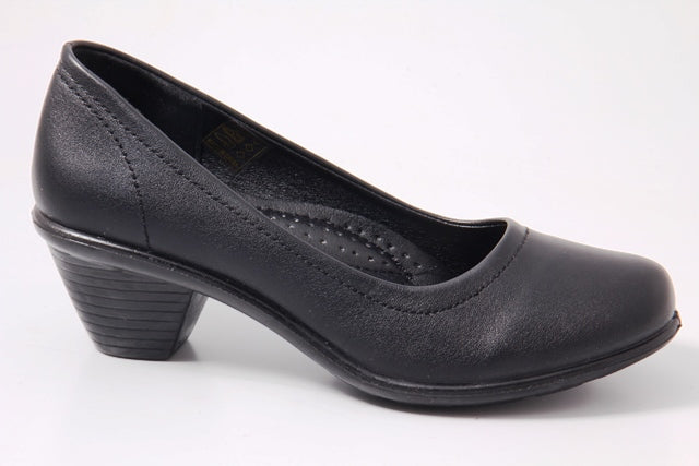 Cushion-Walk Ladies Court Heels In Black