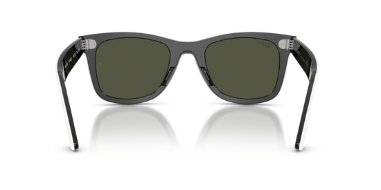 Ray-Ban Unisex Wayfarer Polarized Sunglasses In Black And White