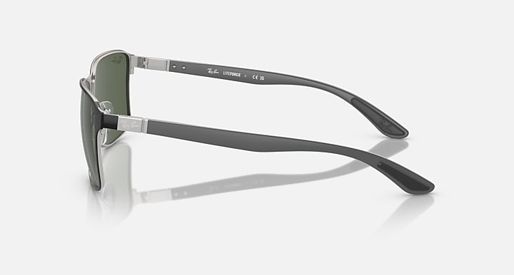 Ray-Ban Unisex Sunglasses In Black And Grey