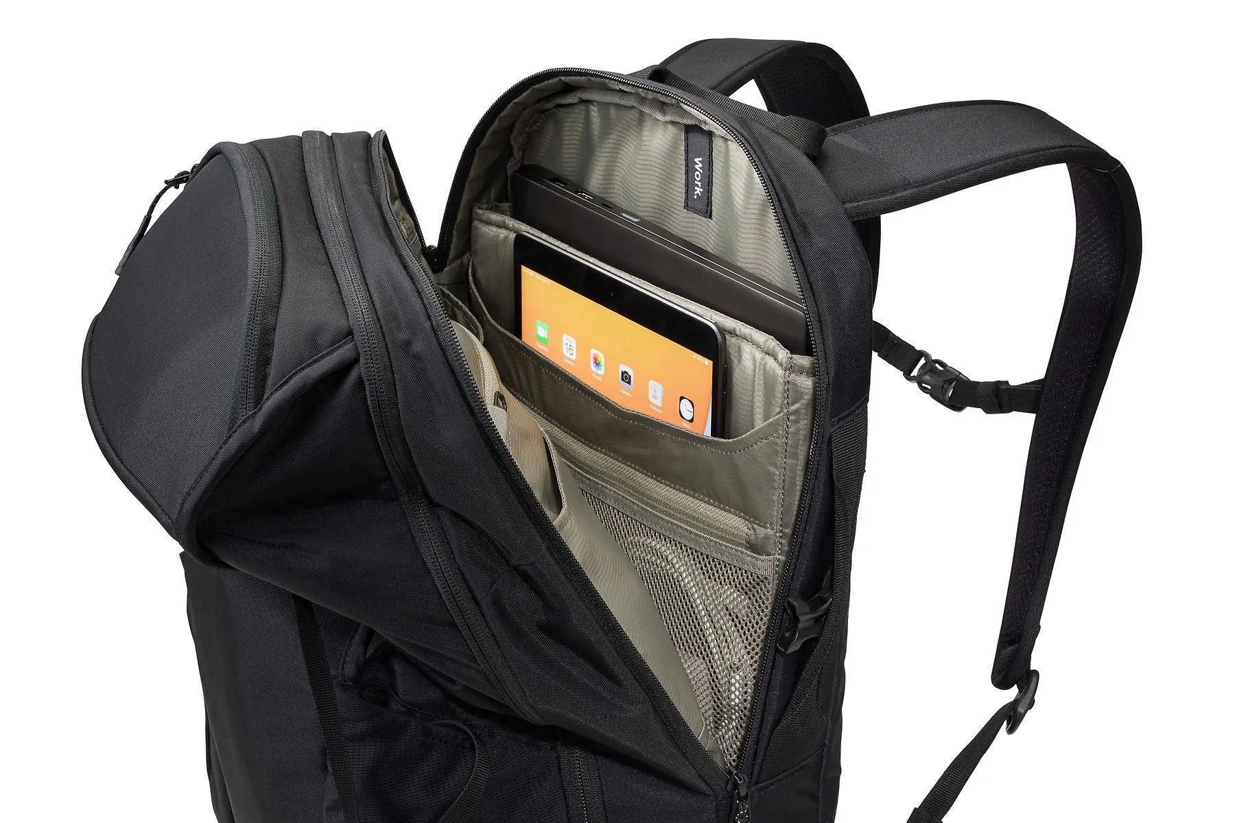 Thule Enroute 4 Backpack 30L In Black