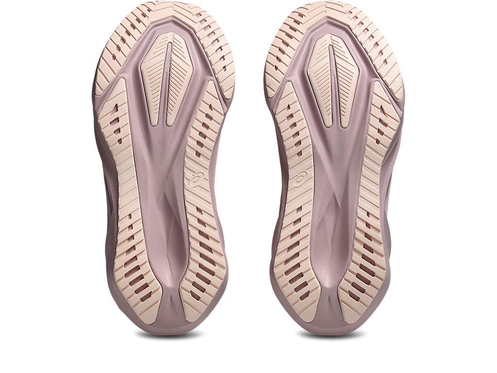 Asics Womens Novablast 5 Shoes In Pearl Pink/Morganite
