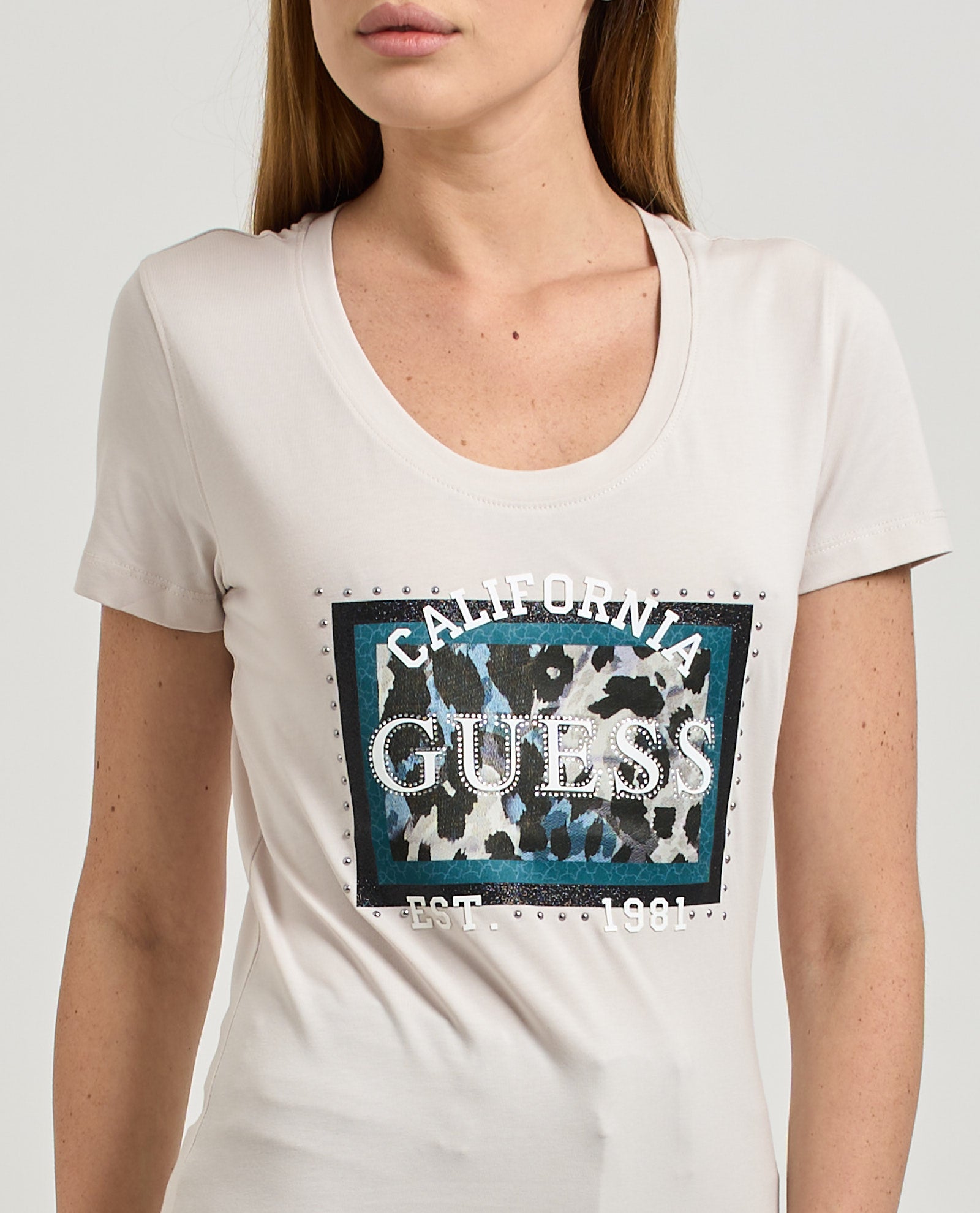 Guess Womens Animal Boxy Print t-Shirts In Stone