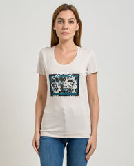 Guess Womens Animal Boxy Print t-Shirts In Stone
