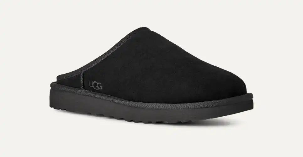 UGG Mens Classic  Slip On In Black