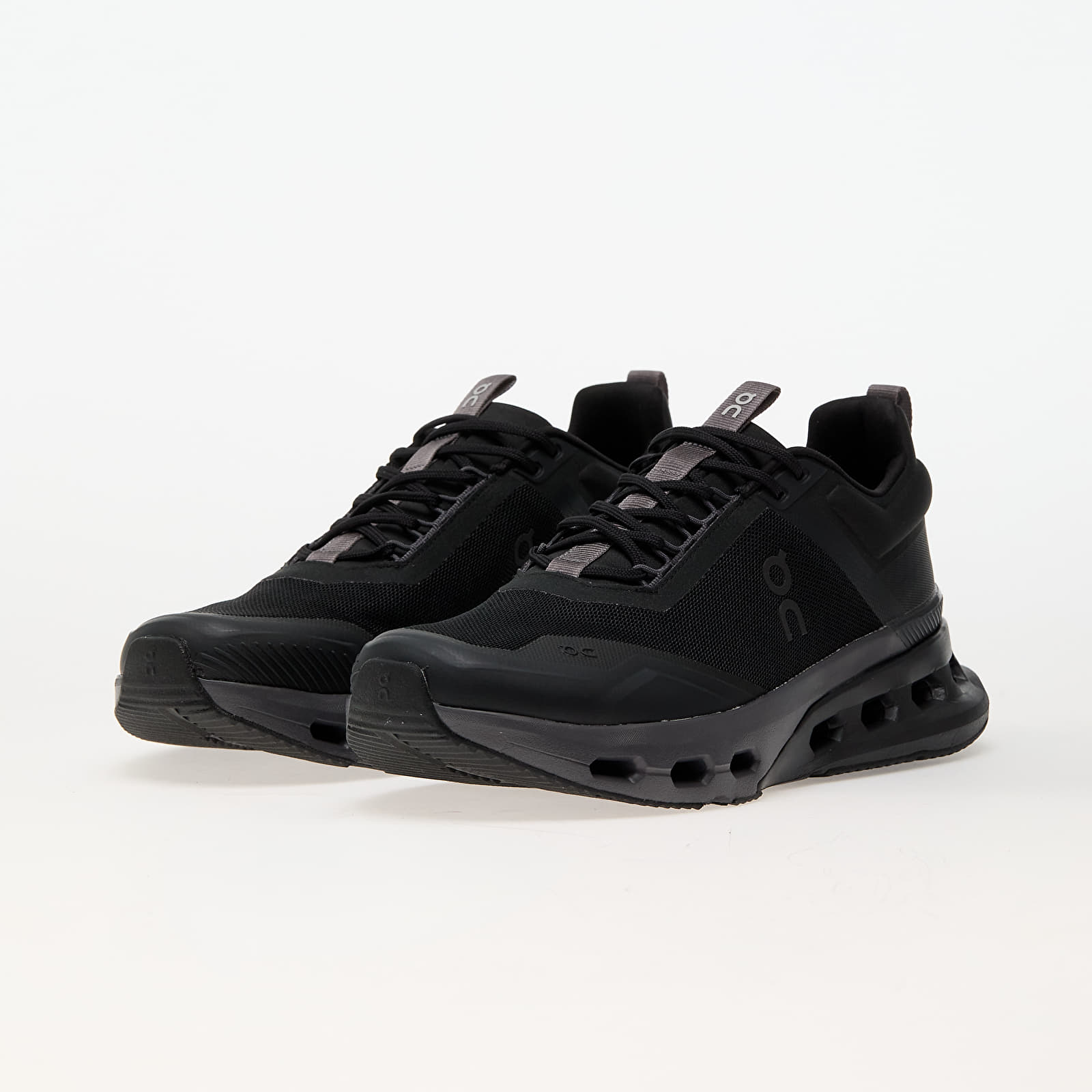 On Cloud Mens Cloudnova X Shoes In Black