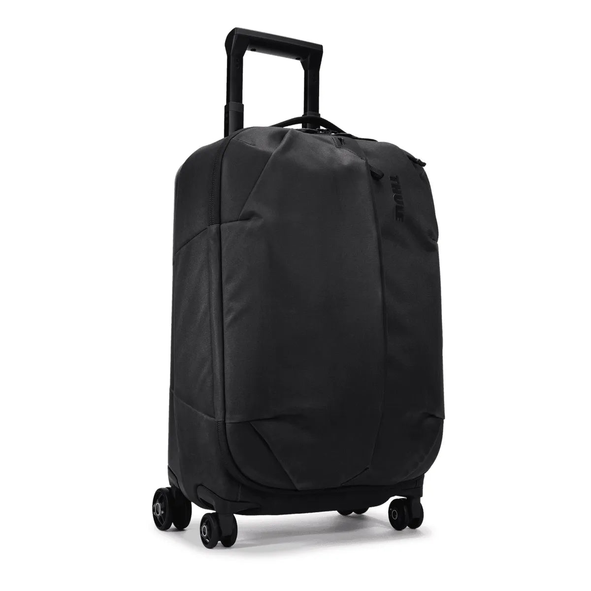 Thule Aion Carry On Spinner In Black