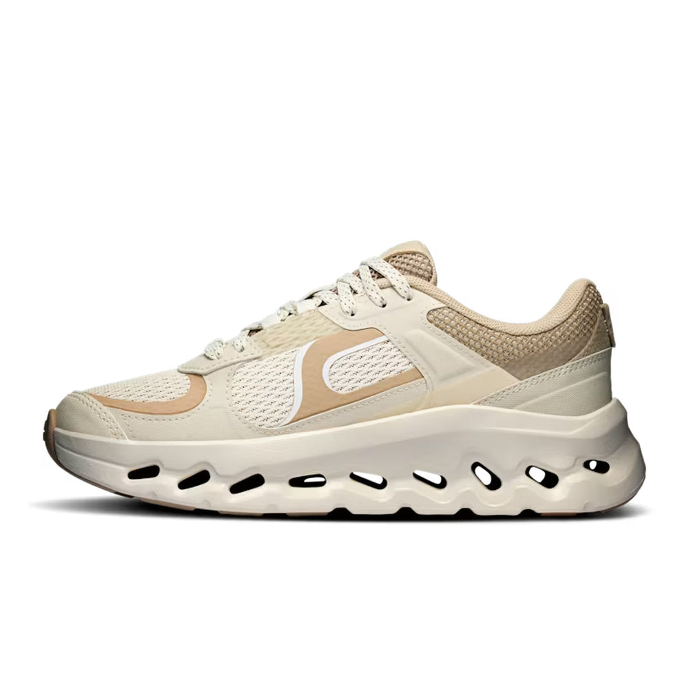 On Womens Cloudtilt Arc Shoes In Grain Ivory