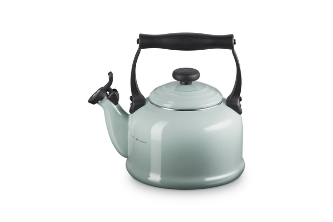 Le Creuset Tradiotional Kettle 2.1L In Seasalt
