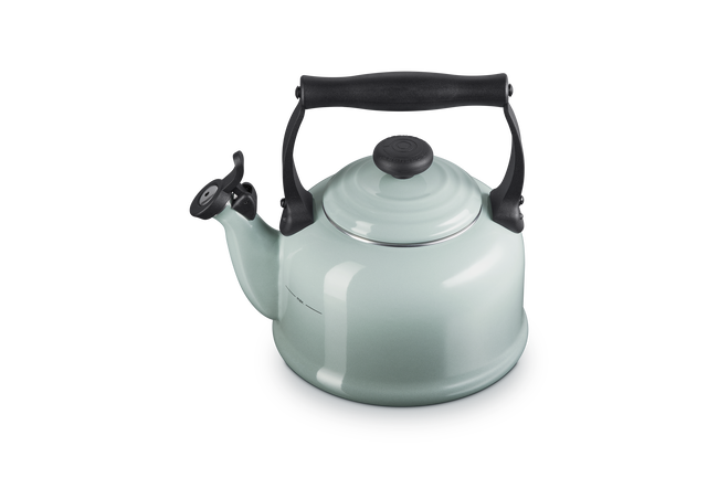 Le Creuset Tradiotional Kettle 2.1L In Seasalt