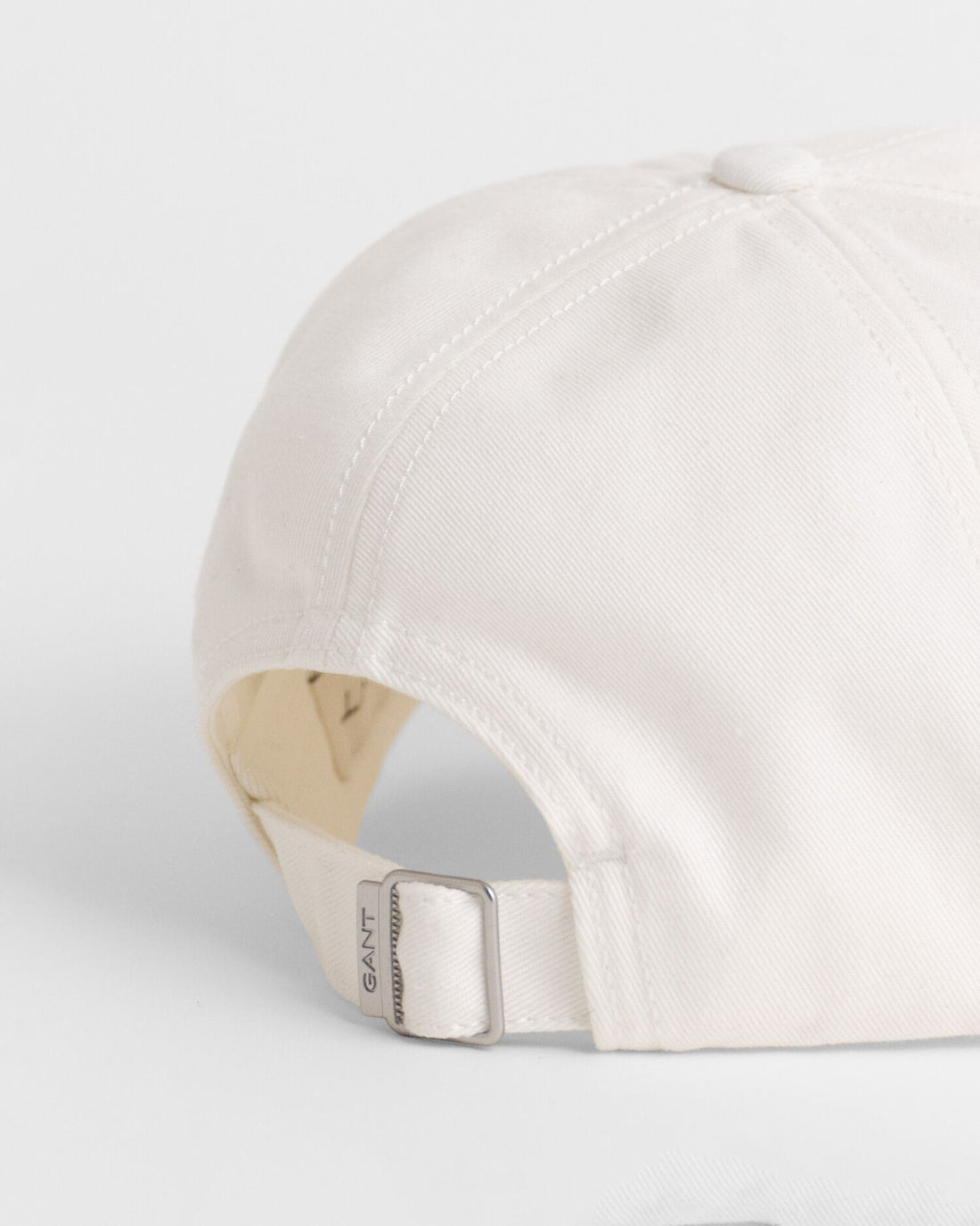 Gant Shield Cotton Twill Cap In Cream