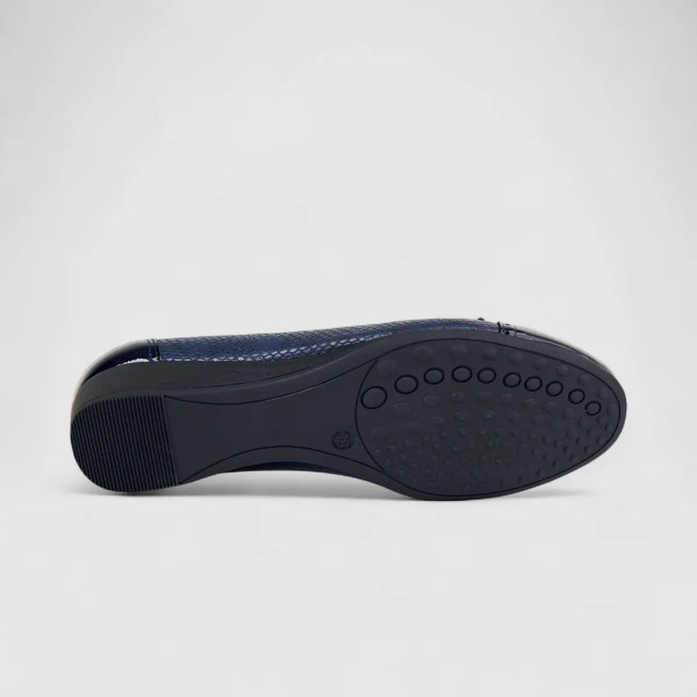Hush Puppies Soft Style Rishon Bow Shoes In Navy
