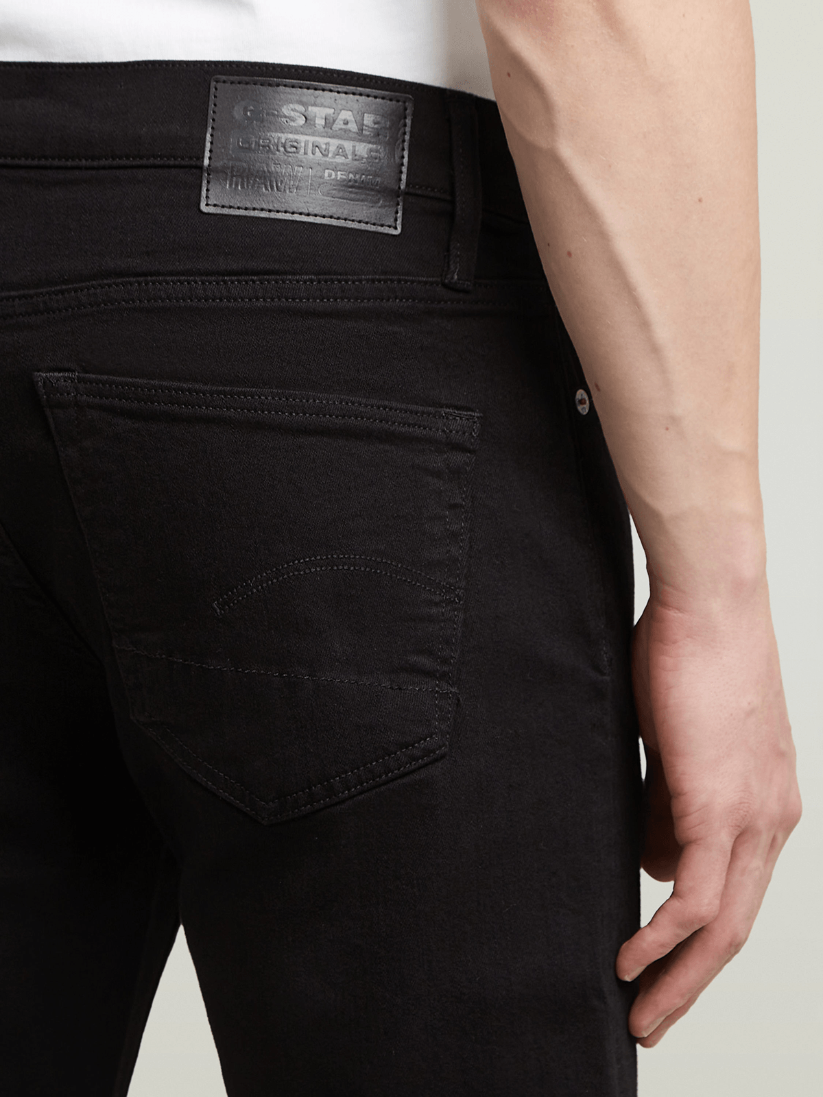 G-Star Raw Mens Slim Jeans In Black