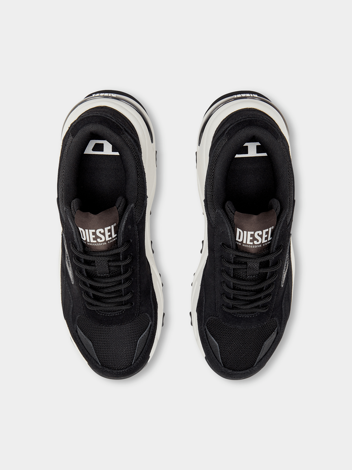 Diesel Womens Savanna Sneakers In Black and White