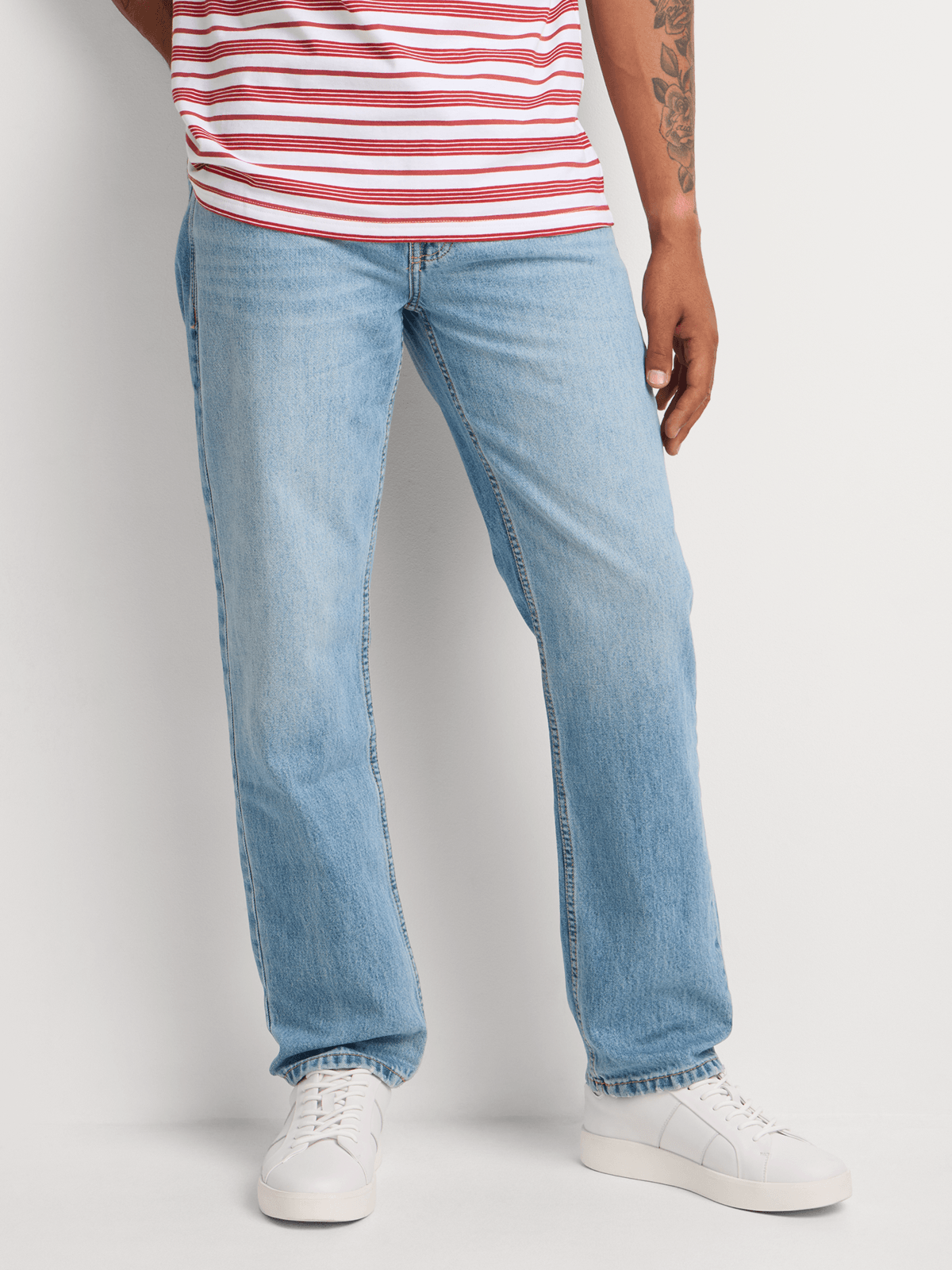 Guess Mens Skinny Jeans In Light Wash
