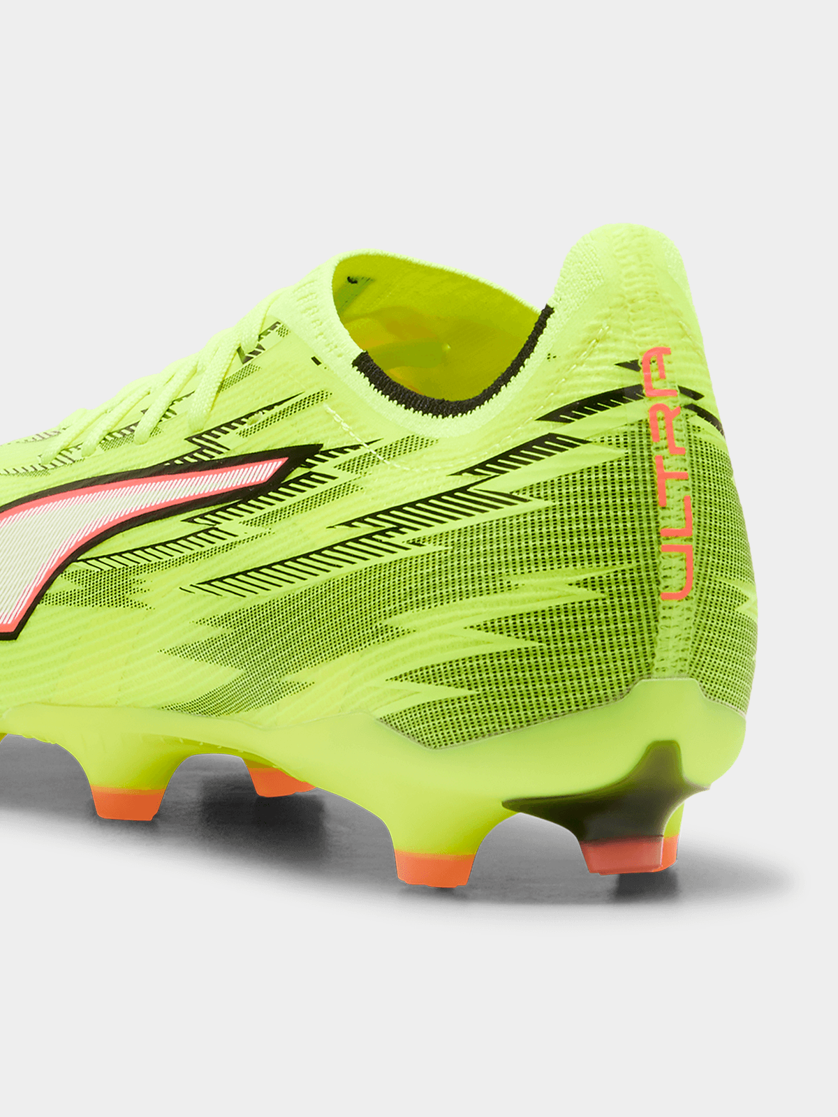 Puma Mens Ultra 6 Match Soccer shoes In Lime