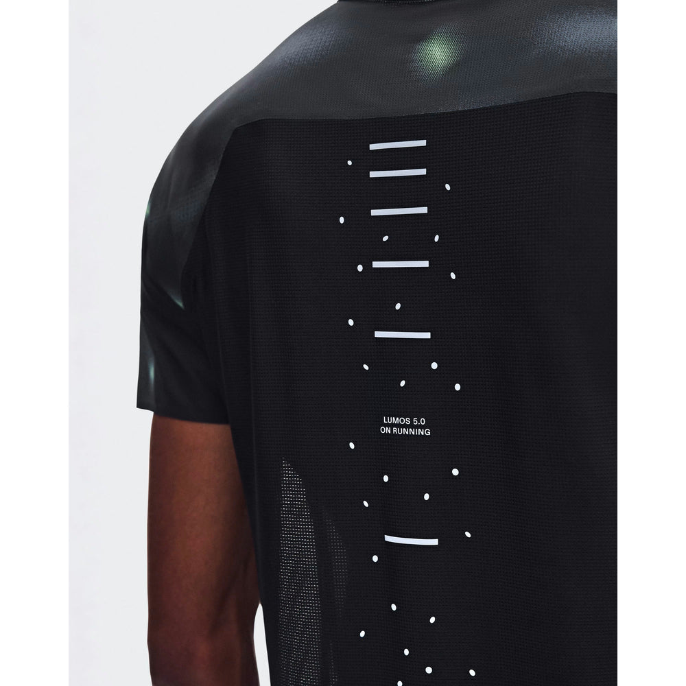 On Mens Performance Lumos T-Shirt In Black Multi