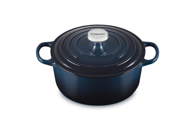 Le Creuset S Round Cocotte In Nuit
