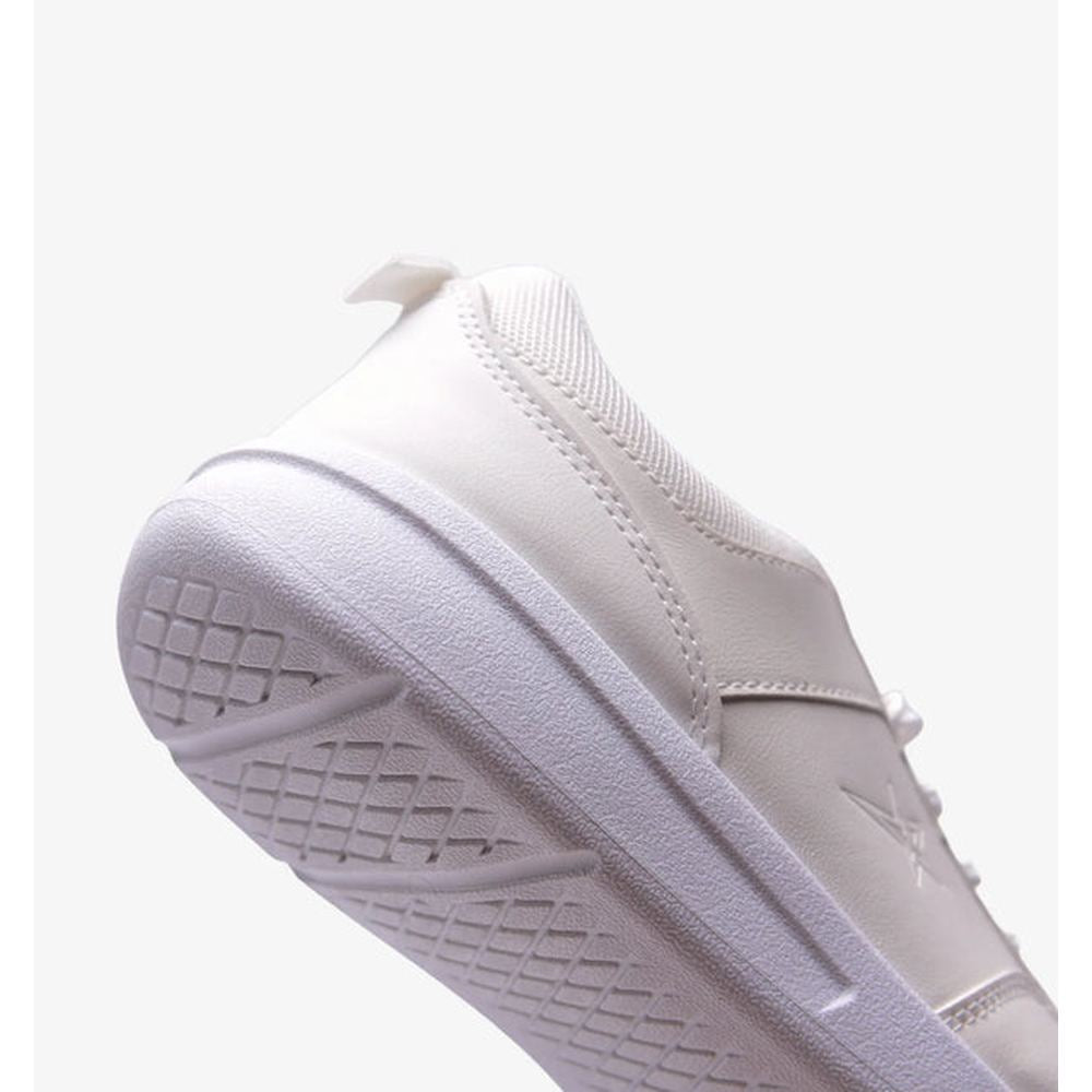 Soviet Unisex Kiddies Andy Low Cut Lace Up Sneakers In White Mono