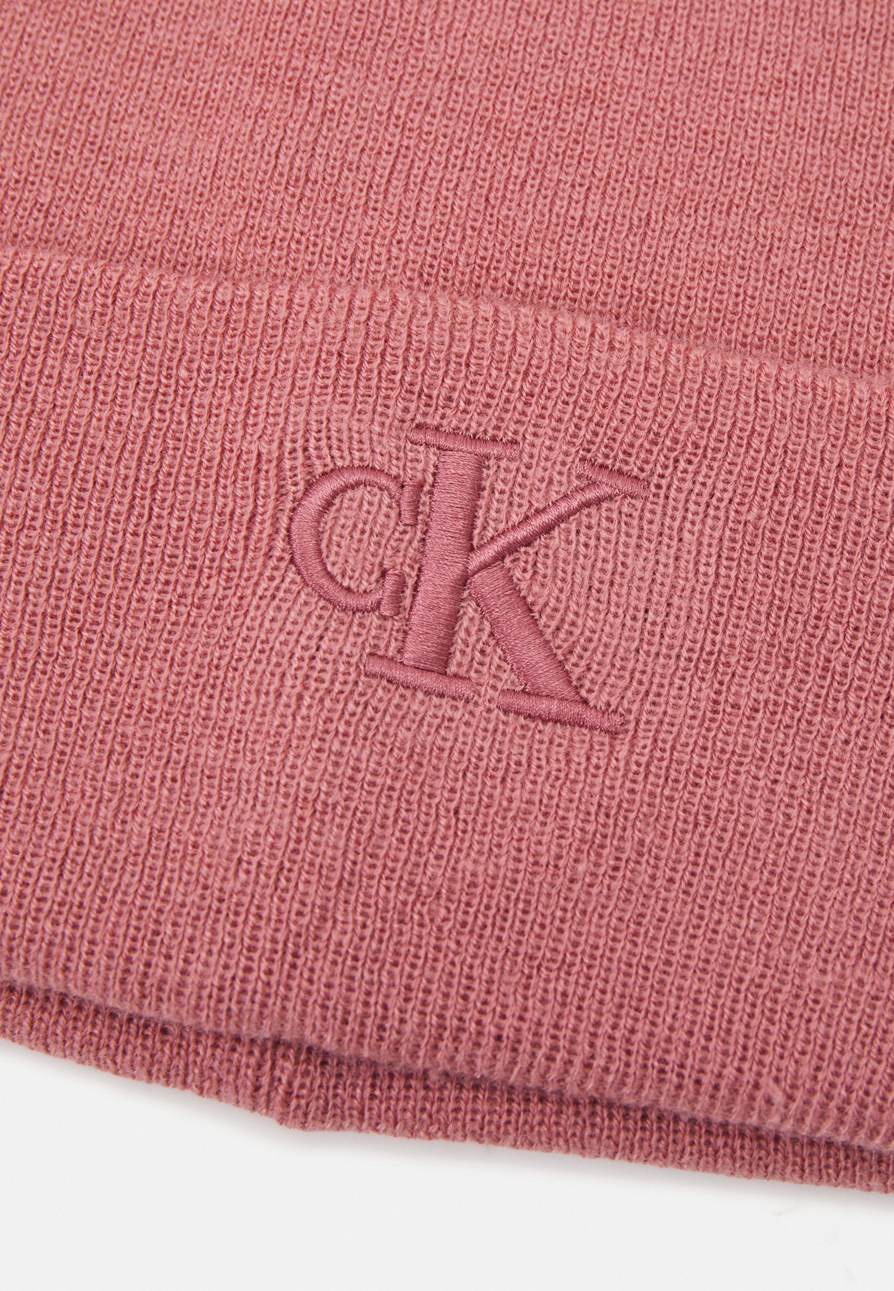 Calvin Klein Acc Monogram Embro Beanie Dusty Pink