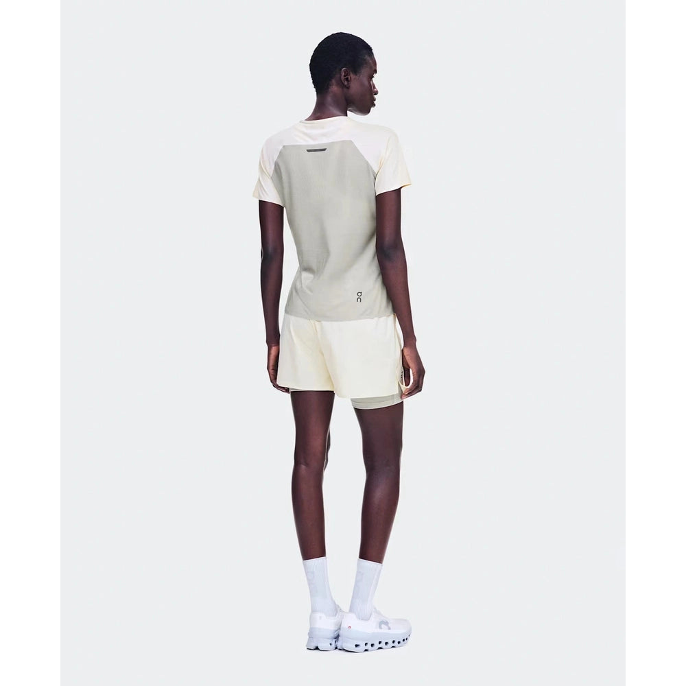 On Womens Performance-T Shirt In Off-White