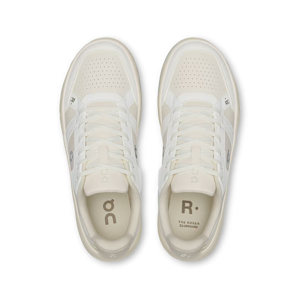 On Womens The Roger Clubhouse Shoes In White