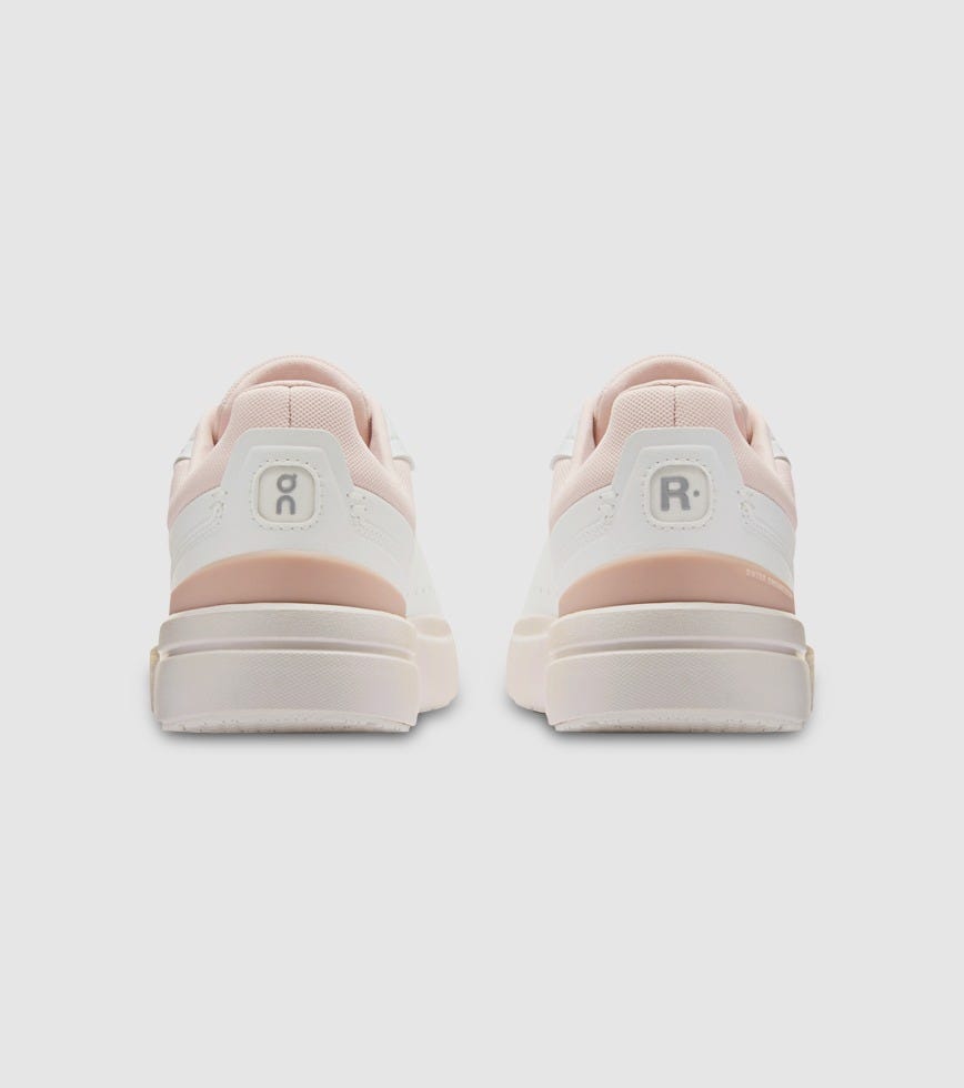 Oncloud Womens On The Roger Advantage Shoes In White