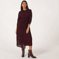 Izabel London Half Sleeve Mesh Animal Burn Dress In Maroon