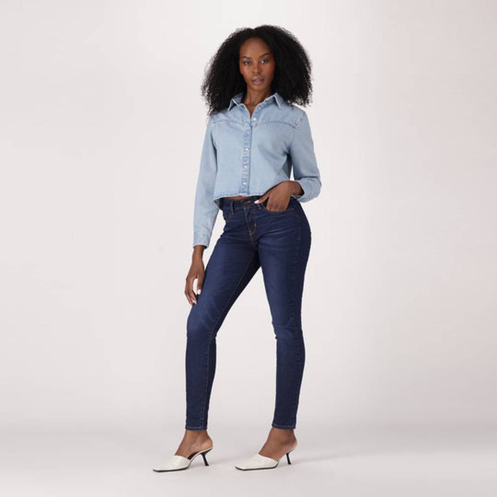 Levis Womens Curvy Straight Skinny Jeans In Dark Indigo